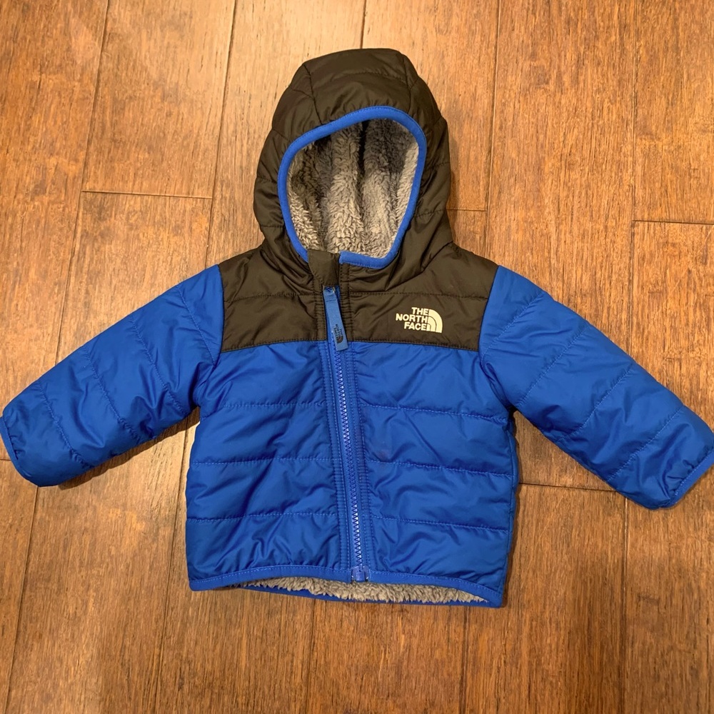 THE NORTH FACE | Mount Chimborazo Reversible Hooded Jacket | Size 3-6 months 💙